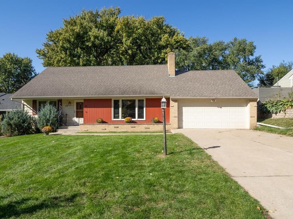 Property Photo:  33 Hilltop Lane  MN 55116 