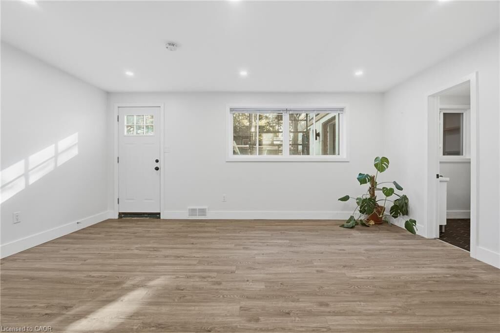 Property Photo:  24 Briarwood Crescent 2  ON L9C 4B9 