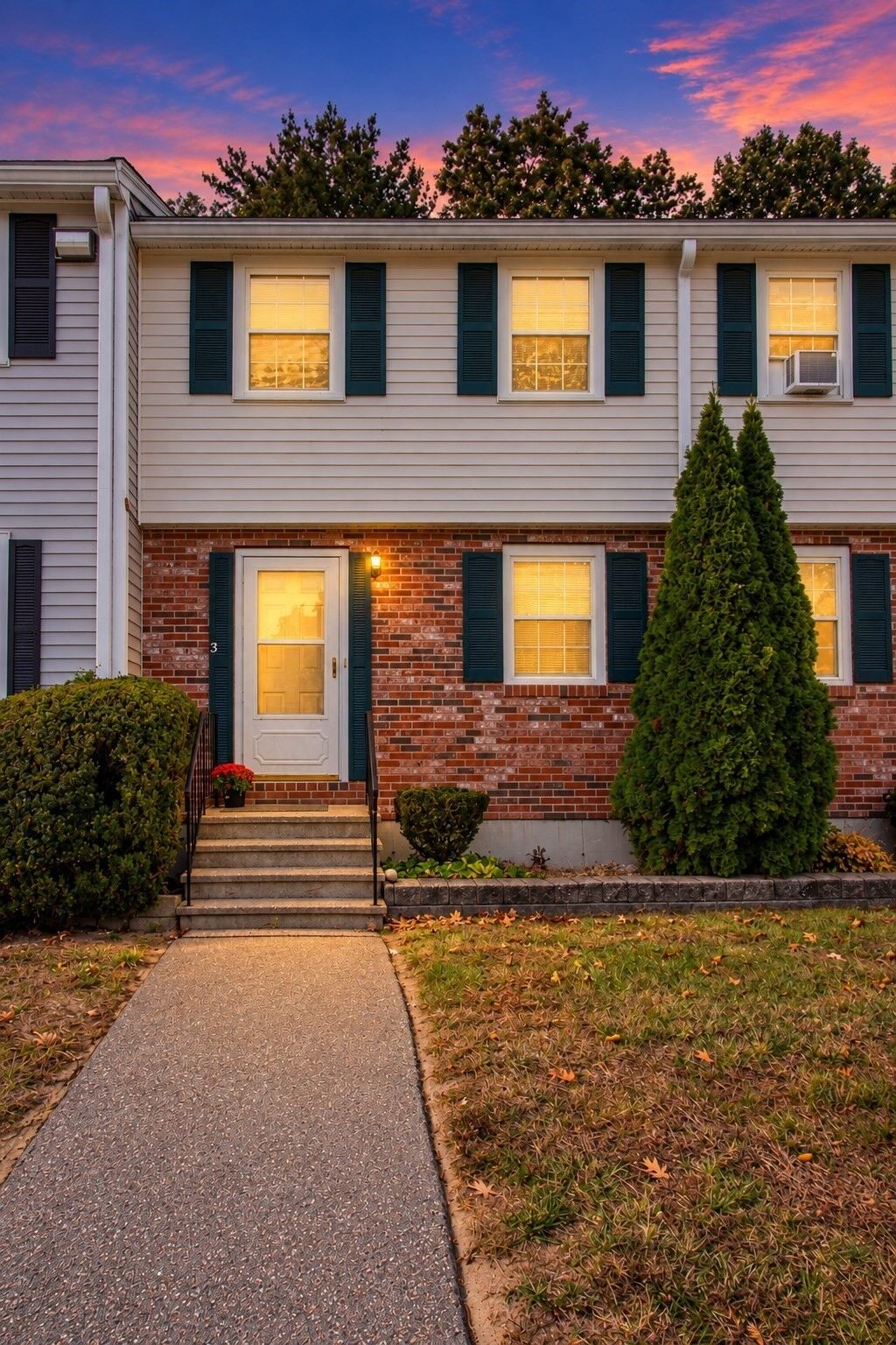 Property Photo:  33 Sherburne Ave 3  MA 01879 