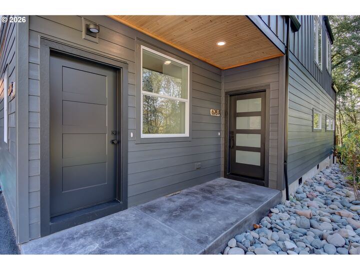 Property Photo:  628 NW 11th Ave  WA 98607 
