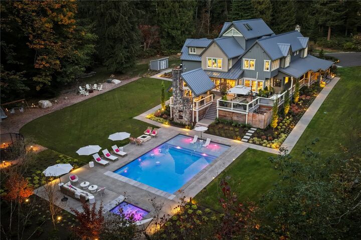 Property Photo: 20313 217th Avenue NE WA 98077
