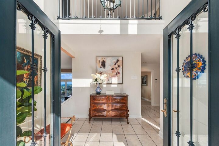 Property Photo: 14100 SE 44th Street WA 98006