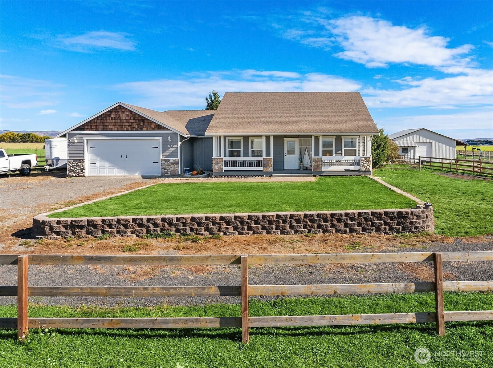 Property Photo: 240 Stone Tree Lane WA 98926