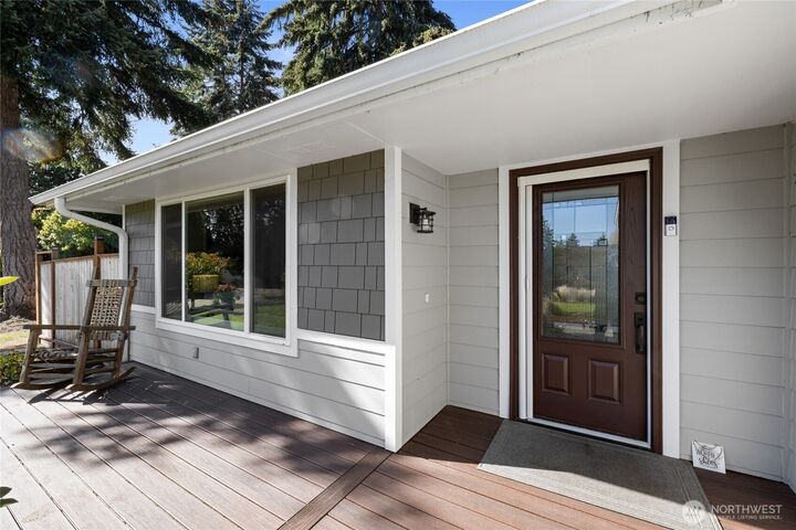 Property Photo:  5024  66th Avenue W  WA 98467 