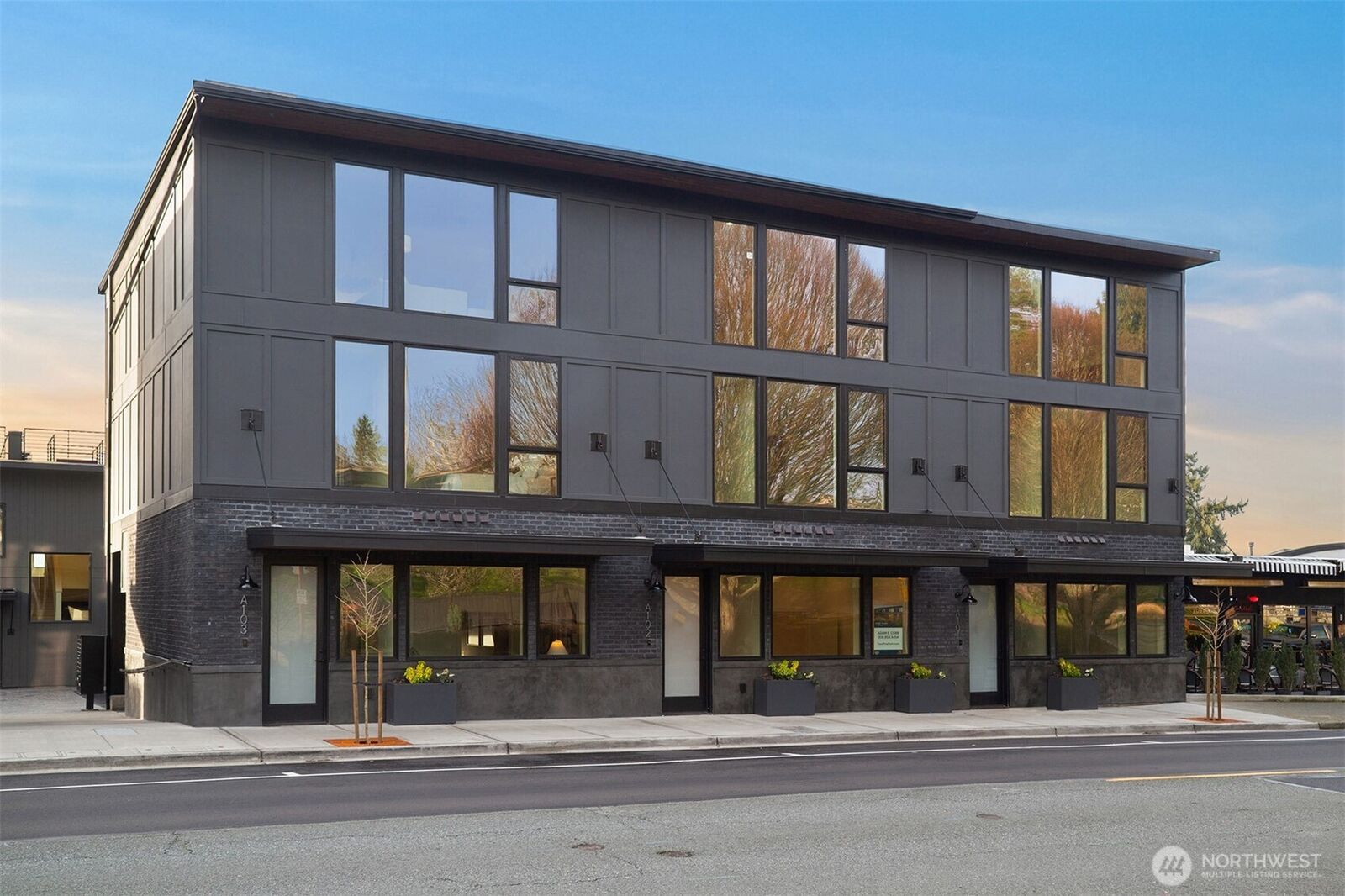 Property Photo:  614  5th Avenue S A102  WA 98020 