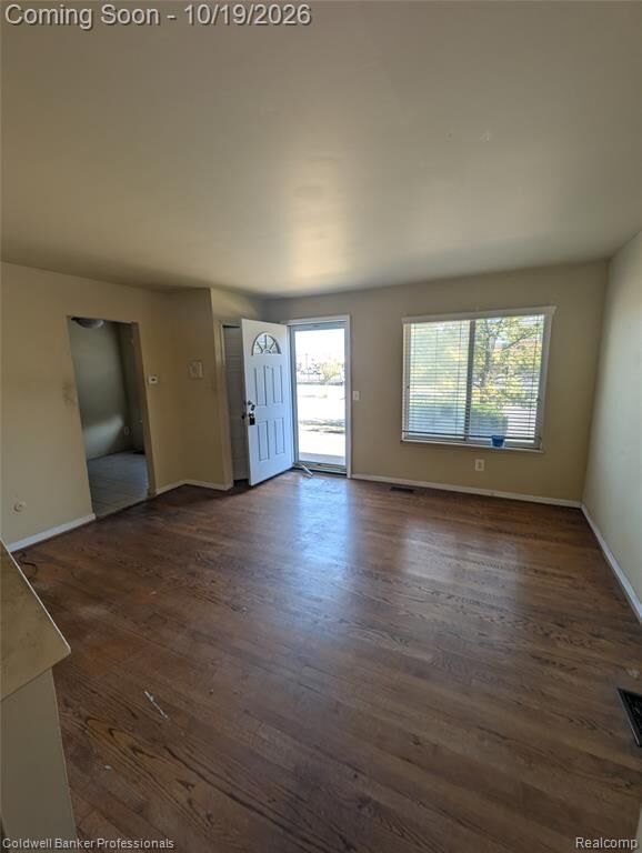 Property Photo: 3131 E Larned Street MI 48207