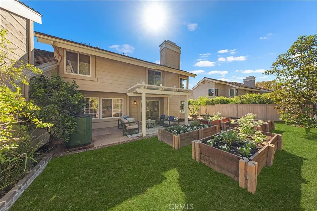 Property Photo: 15 Southern CA 92603