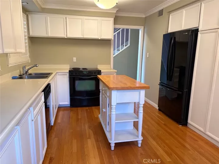 Property Photo:  6705 Bobbyboyar  CA 91307 