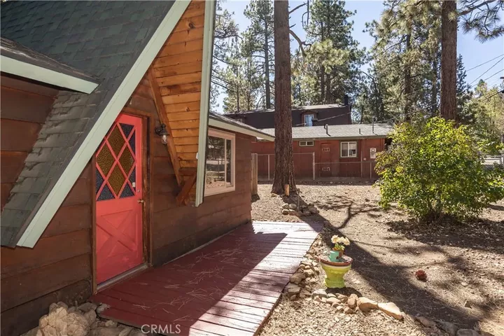 Property Photo: 337 Holmes Lane CA 92386
