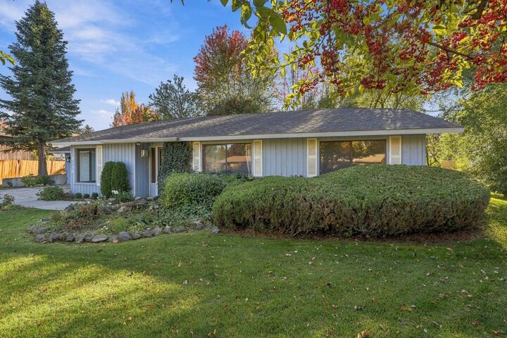Property Photo:  2110 E 56th Ct  WA 99223 