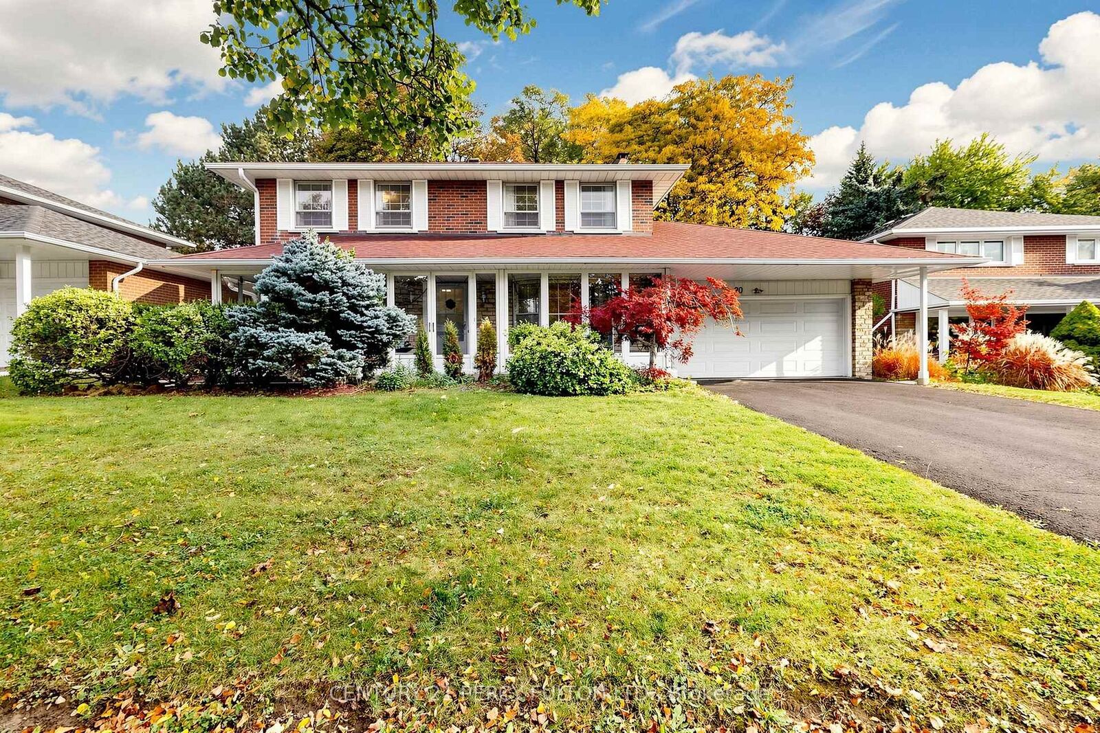 Property Photo:  20 Zircon Court  ON M2H 2A1 