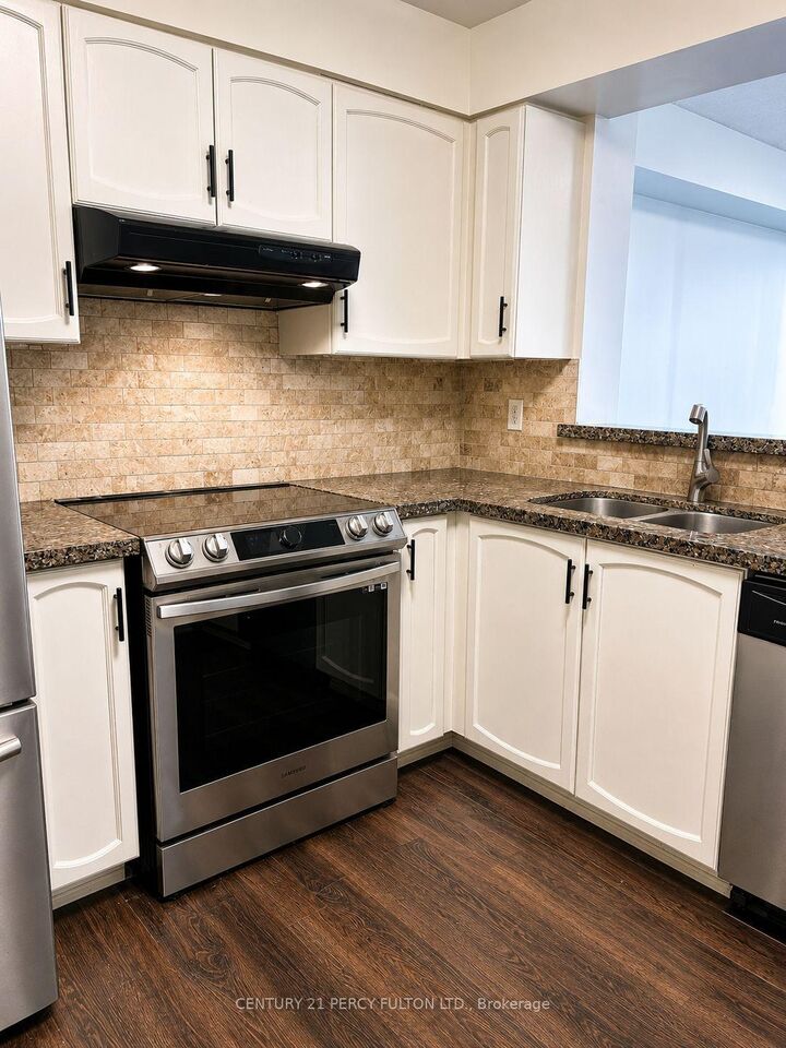 Property Photo: 480 McLevin Avenue 709 ON M1B 5N9