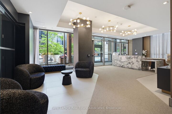 Property Photo:  8 Widmer Street 2403  ON M5V 0W6 
