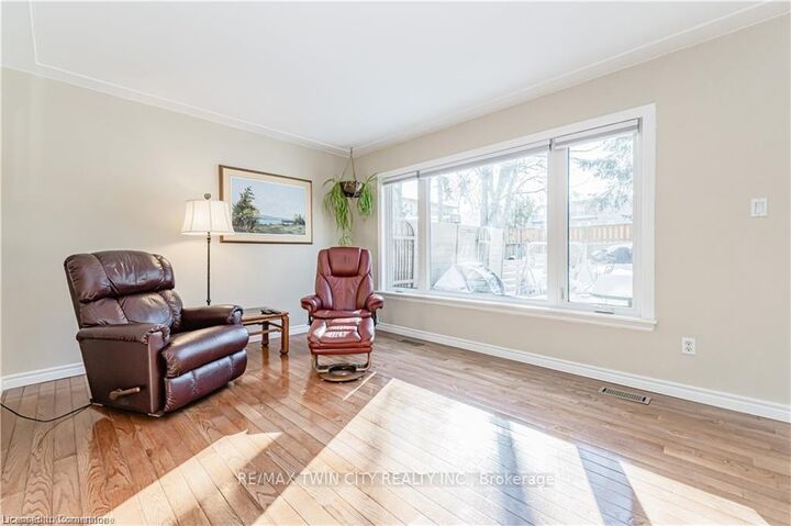 Property Photo:  15 Greenbrook Drive  ON N2M 4J5 