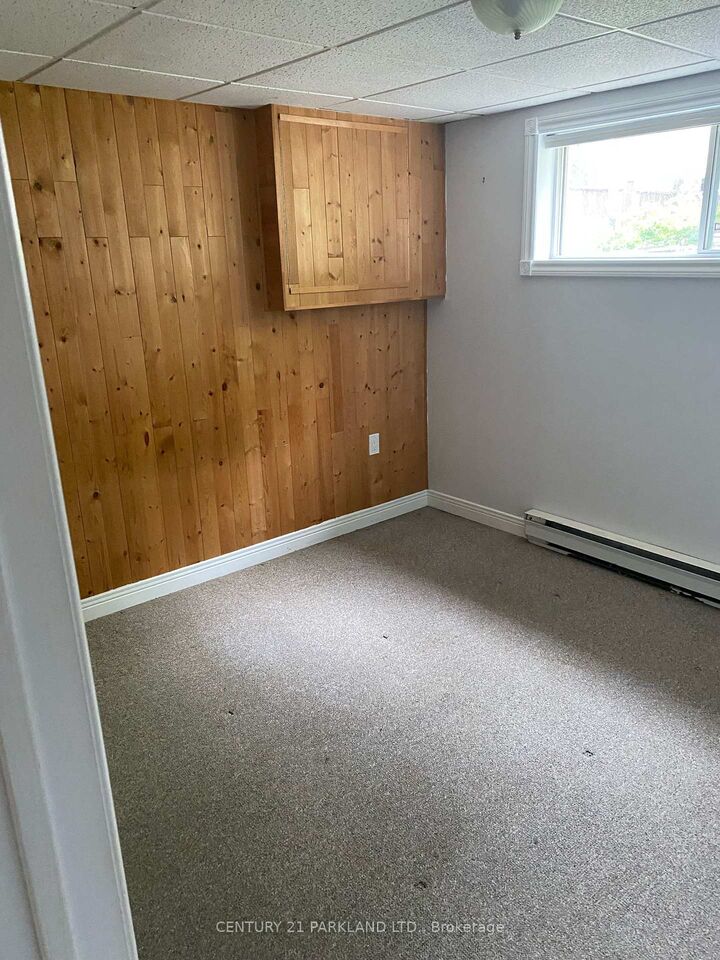 Property Photo:  315 Forde Crescent Lower Level  ON L7B 1G7 