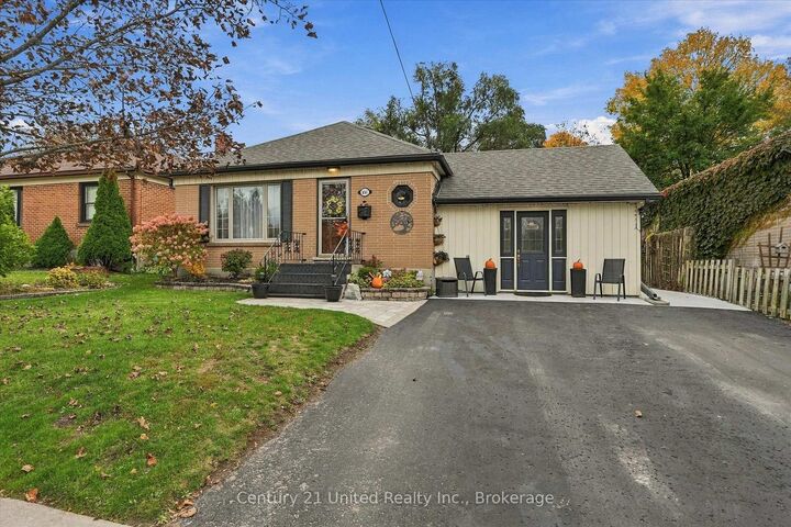 Property Photo:  151 Elizabeth Avenue  ON K9H 5E2 