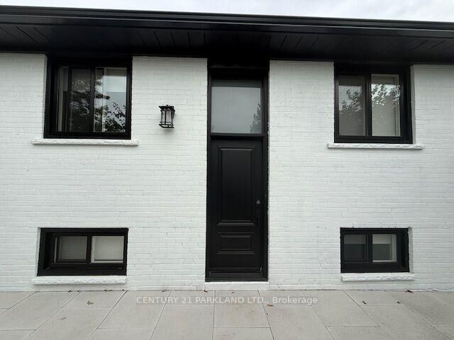 Property Photo:  82 Verobeach Boulevard Basement  ON M9M 1P9 