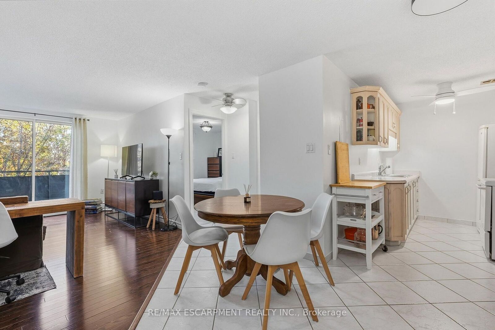 Property Photo:  893 Concession Street 207  ON L8V 1E7 