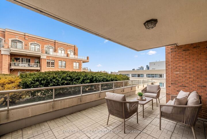 Property Photo:  20 Burkebrook Place 502  ON M4G 0A1 