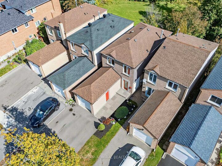 Property Photo:  18 Riviera Drive  ON L4K 2J1 