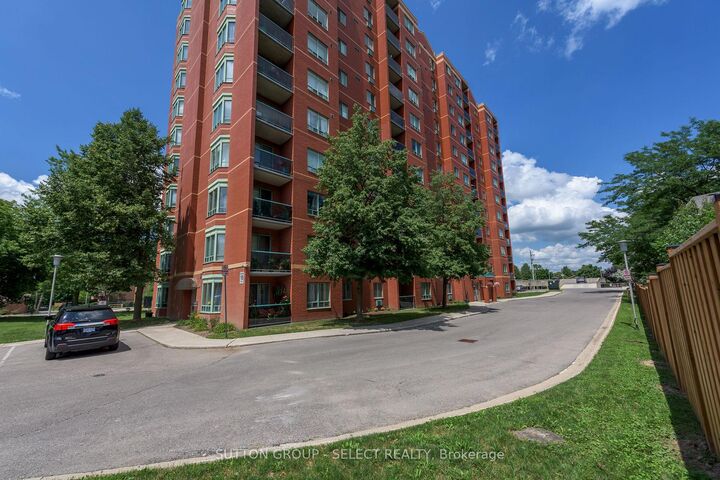 Property Photo:  76 Baseline Road W 1104  ON N6J 4X6 