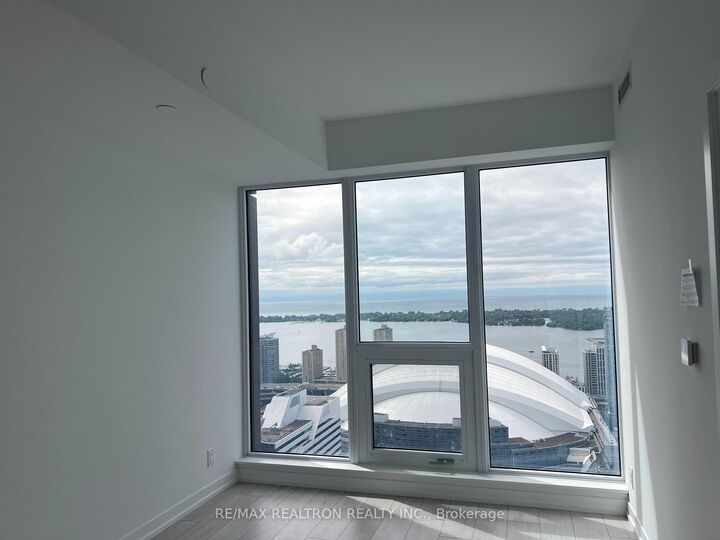 Property Photo:  55 Mercer Street 4715  ON M5V 0W4 