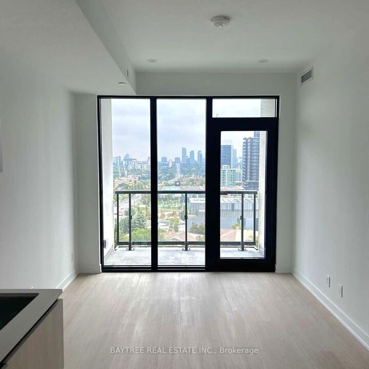 Property Photo:  699 Sheppard Avenue E 1015  ON M2K 0J5 