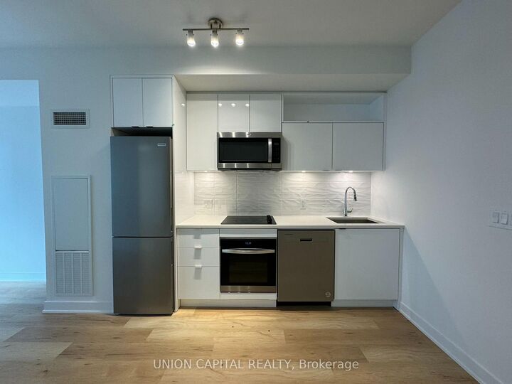 Property Photo:  60 Princess Street 629  ON M5A 2C7 