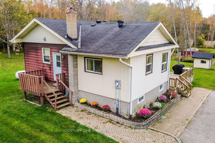 Property Photo:  1398 Old Fort Road  ON L4R 4K3 