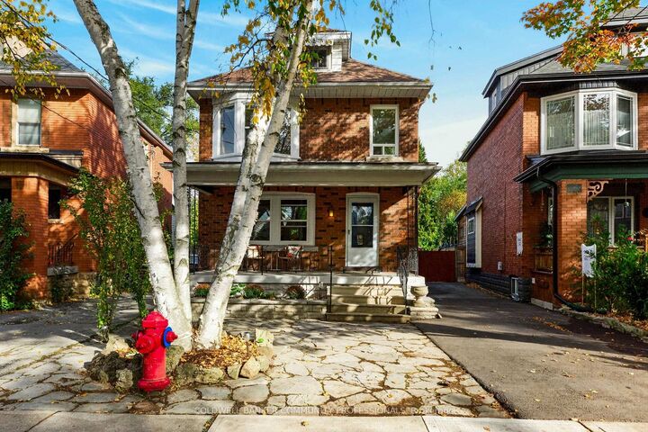 Property Photo:  28 North Oval N/A  ON L8S 3Y6 