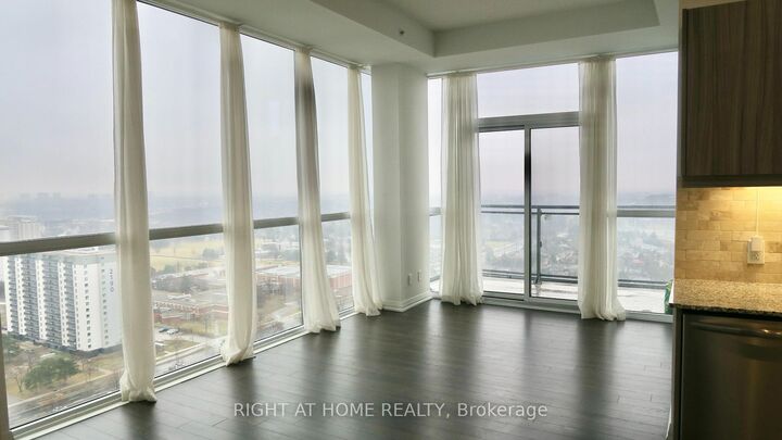 Property Photo:  30 Meadowglen Place 2707  ON M1G 0A6 