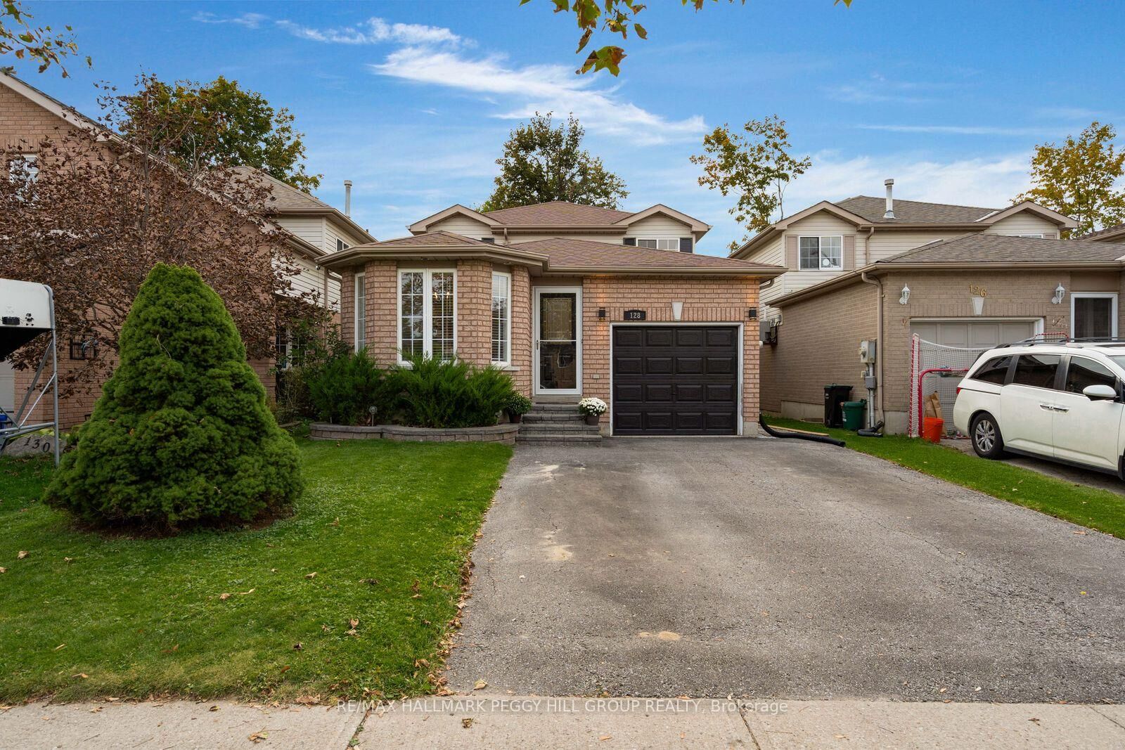 Property Photo:  128 Churchland Drive  ON L4N 8N8 