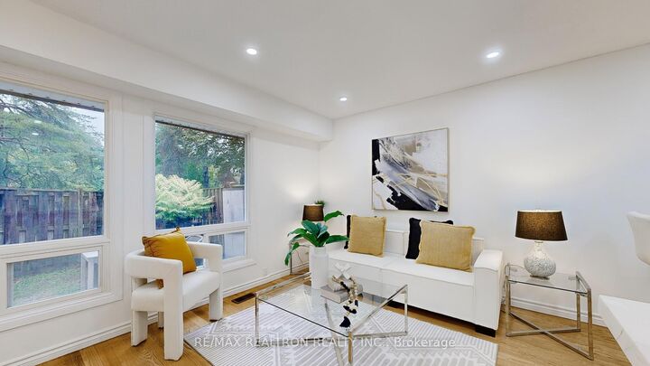 Property Photo:  37 Woody Vine Way  ON M2J 4H5 
