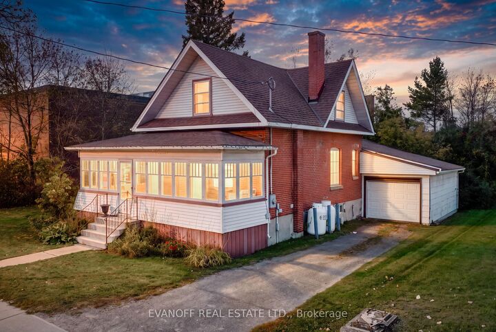 Property Photo:  42 Lindsay Street  ON K0M 1N0 