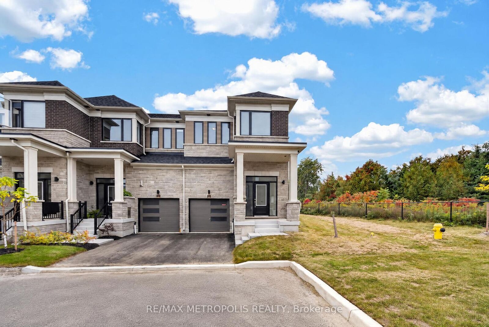 Property Photo:  113 Watts Mews  ON K9V 5V4 