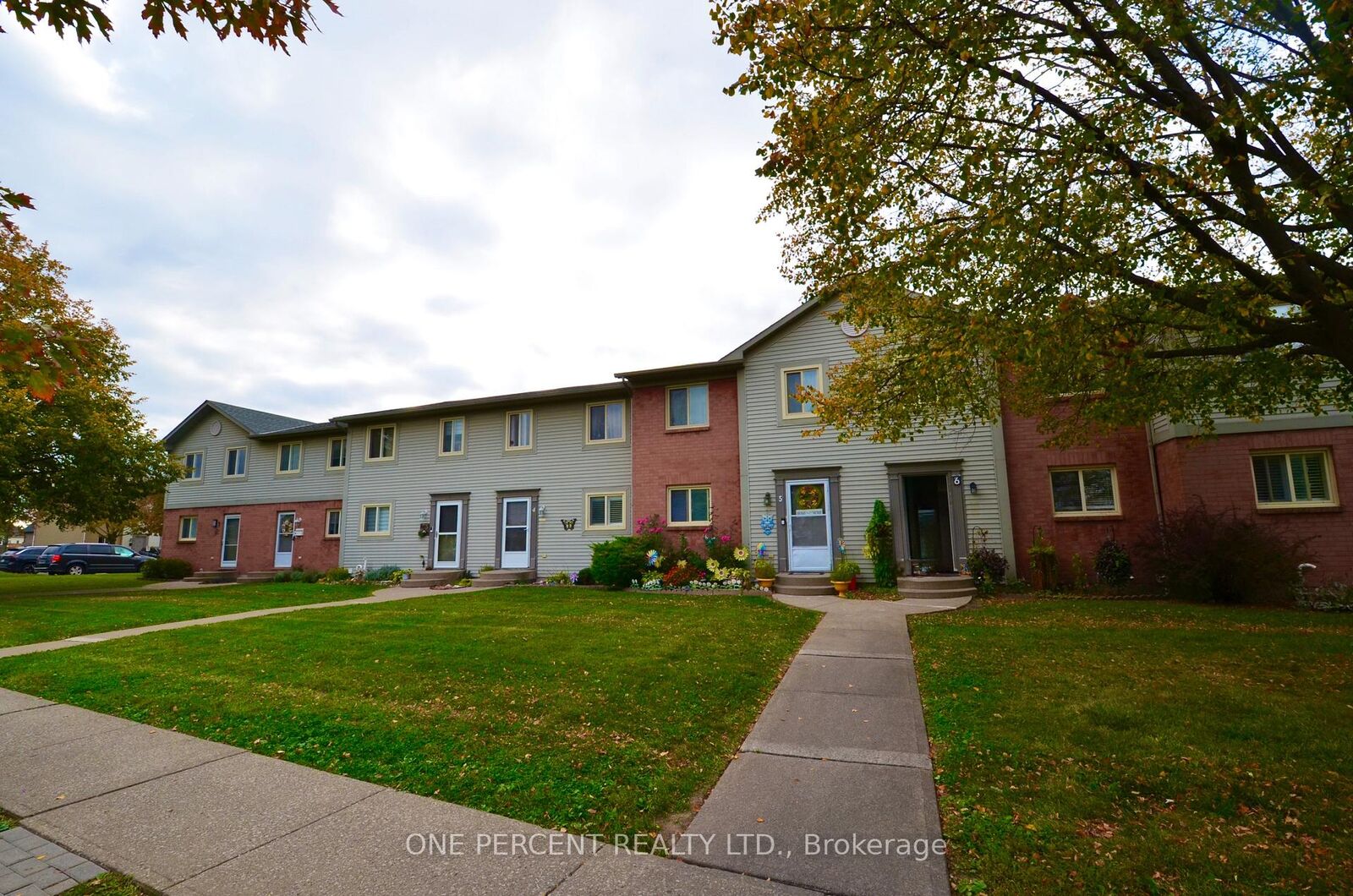 Property Photo:  65 Dorchester Boulevard 5  ON L2M 7S9 