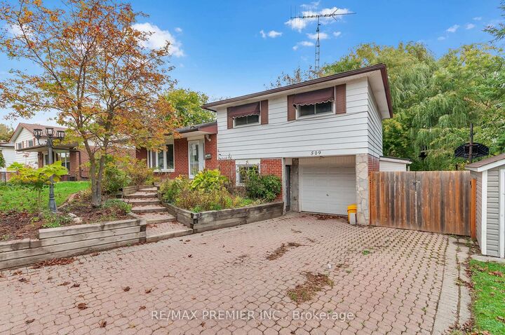 Property Photo:  509 Arnhem Drive  ON L1G 2J2 