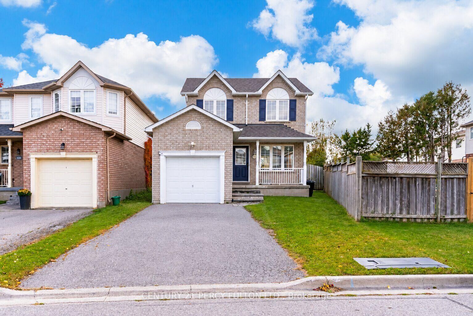 Property Photo:  1842 Dalhousie Crescent  ON L1G 8C5 