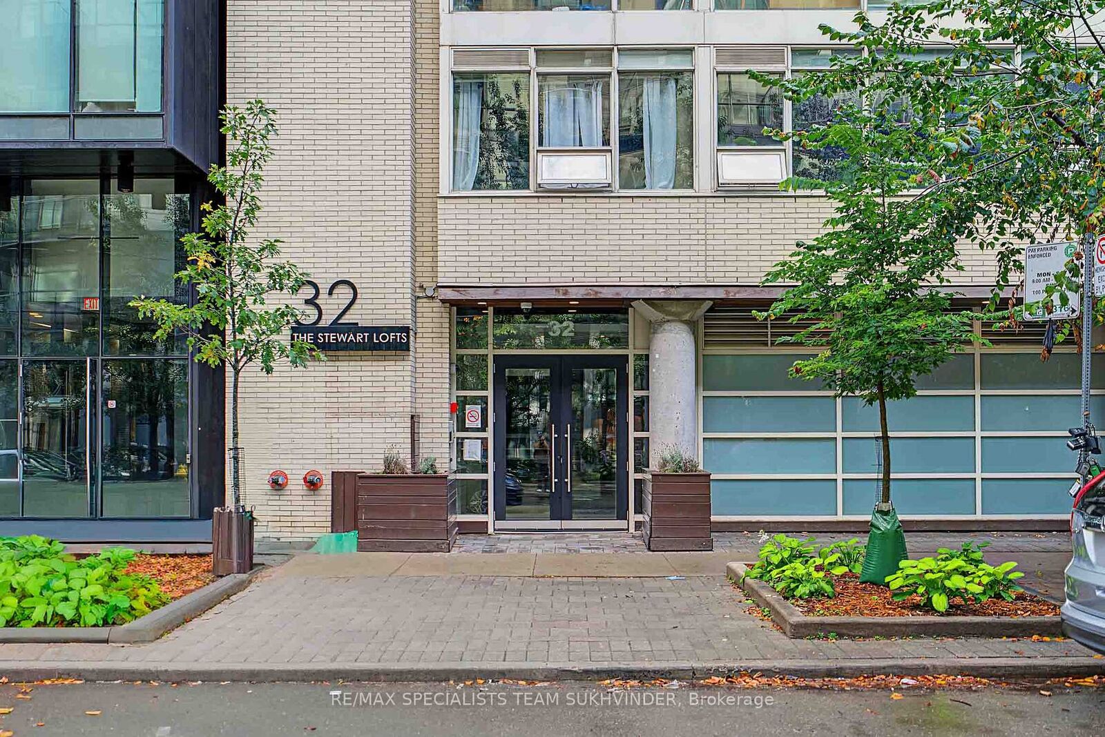 Property Photo:  32 Stewart Street 606  ON M5V 3T2 
