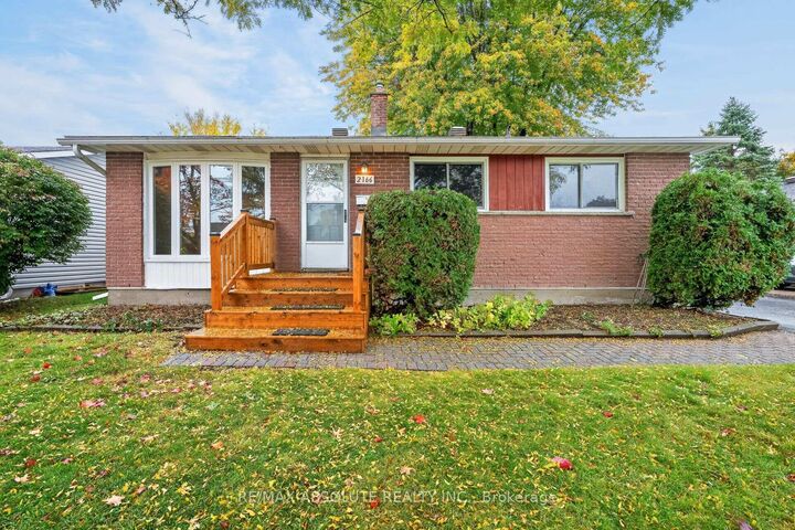 Property Photo:  2166 Monson Crescent  ON K1J 6A8 