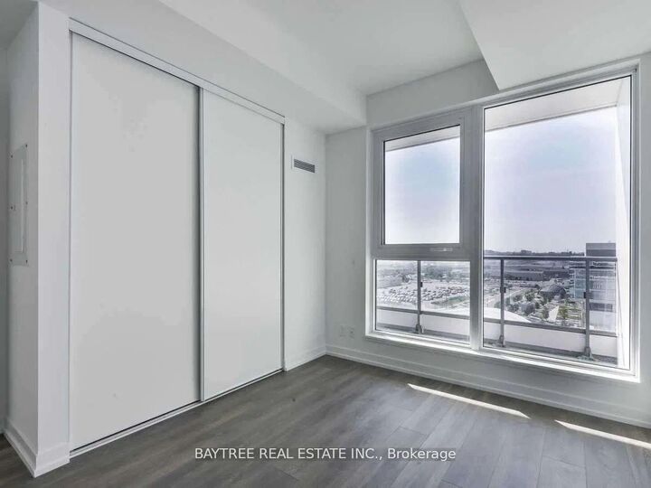 Property Photo:  898 Portage Parkway 2603  ON L4K 0J6 