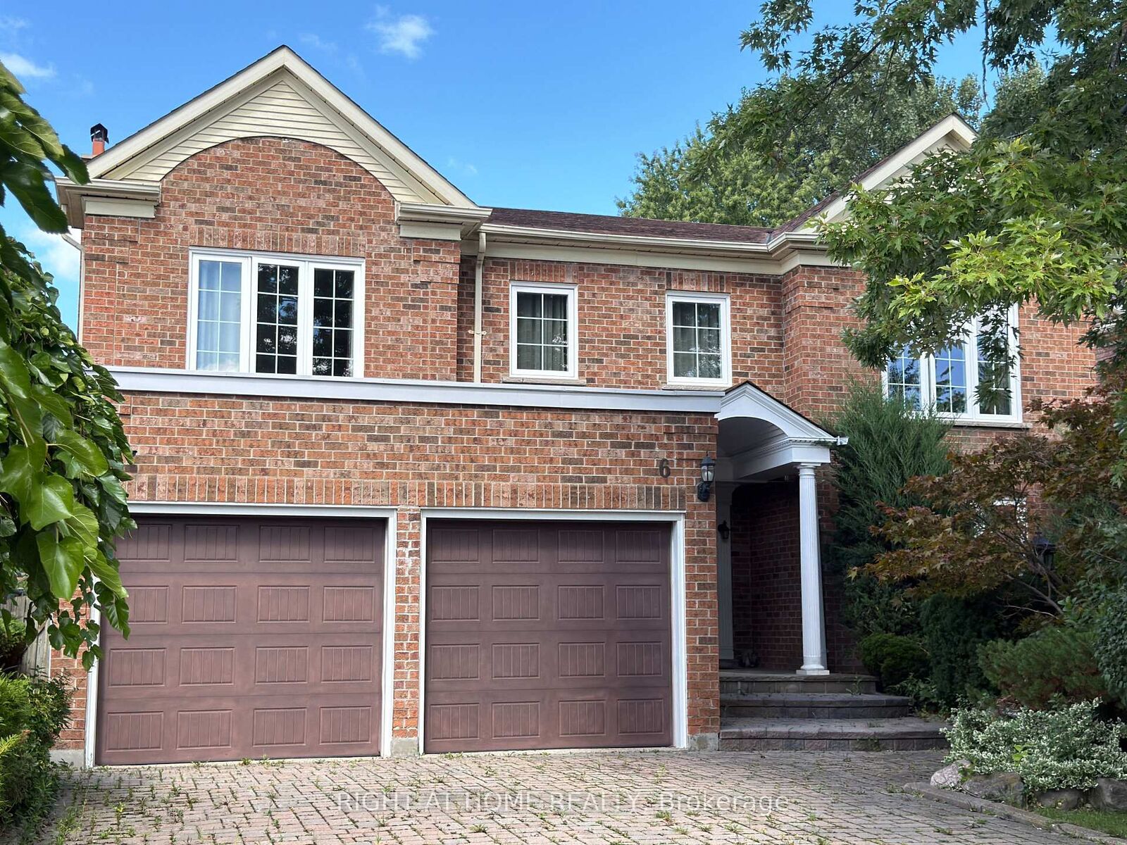 Property Photo:  6 Cowles Court  ON L4C 9A7 