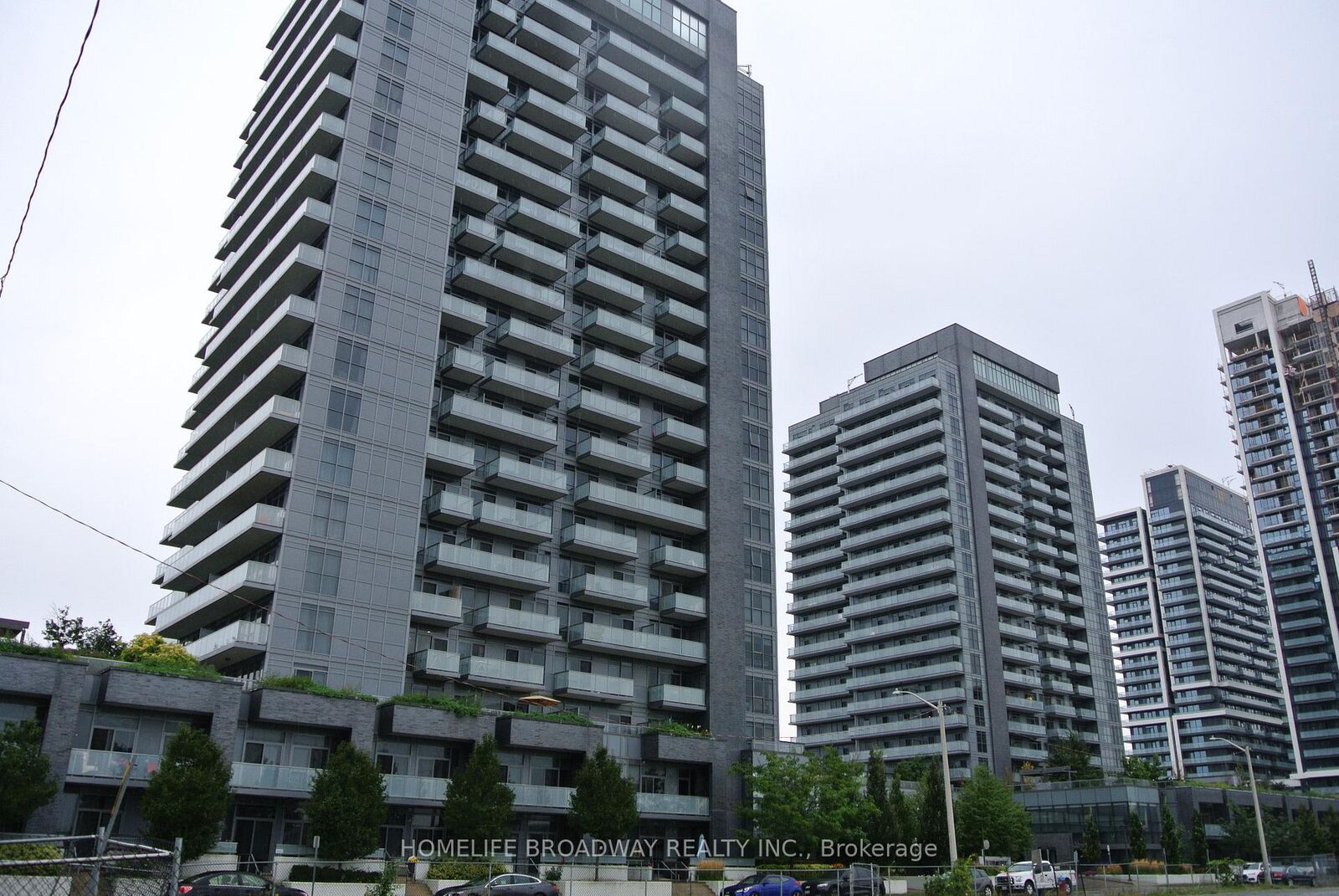 Property Photo:  65 Oneida Crescent 1011  ON L4B 0G9 