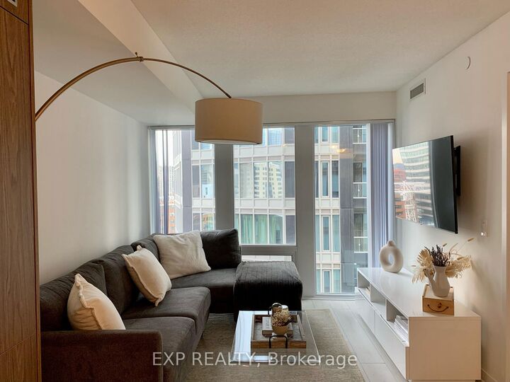 Property Photo:  60 Shuter Street 1501  ON M5B 0B7 