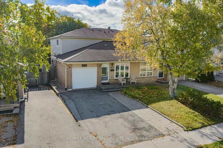 Property Photo:  2494 Barcella Crescent  ON L5K 1E2 