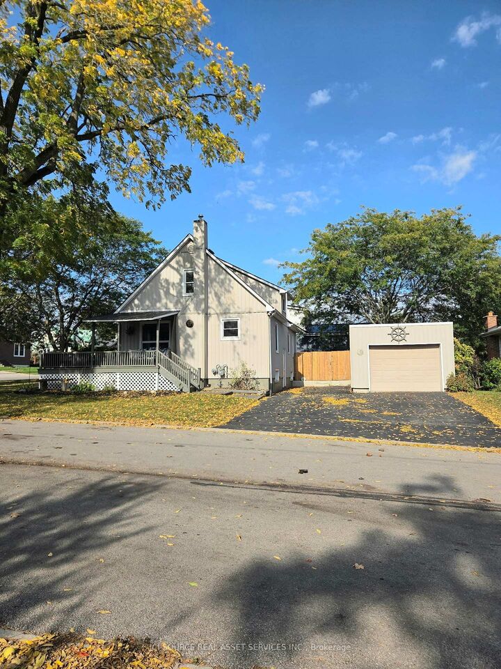 Property Photo:  500 St Andrew Street  ON N0A 1N0 