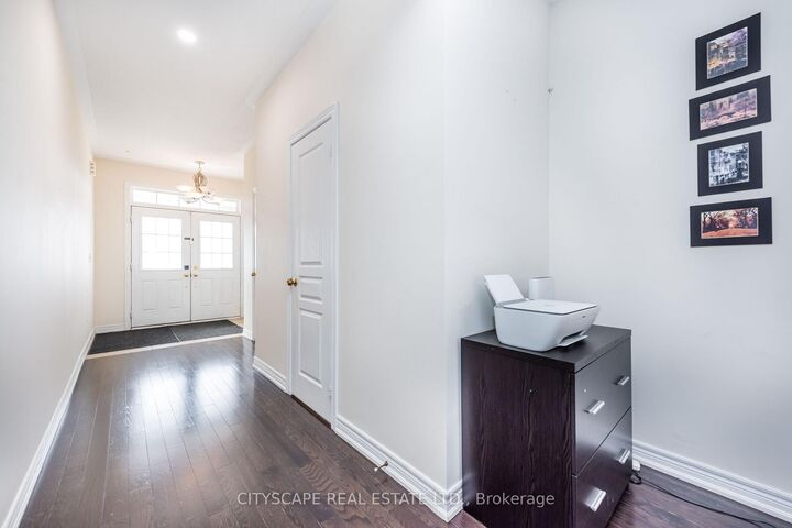Property Photo:  37 Aspermont Crescent  ON L6P 3Z5 