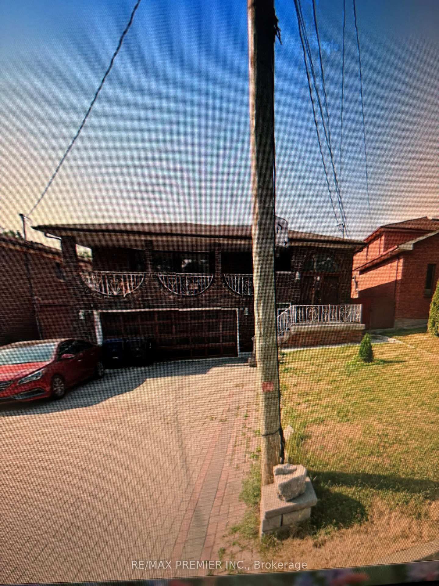 Property Photo:  37 Irwin Road S Main Floor  ON M9W 2P6 
