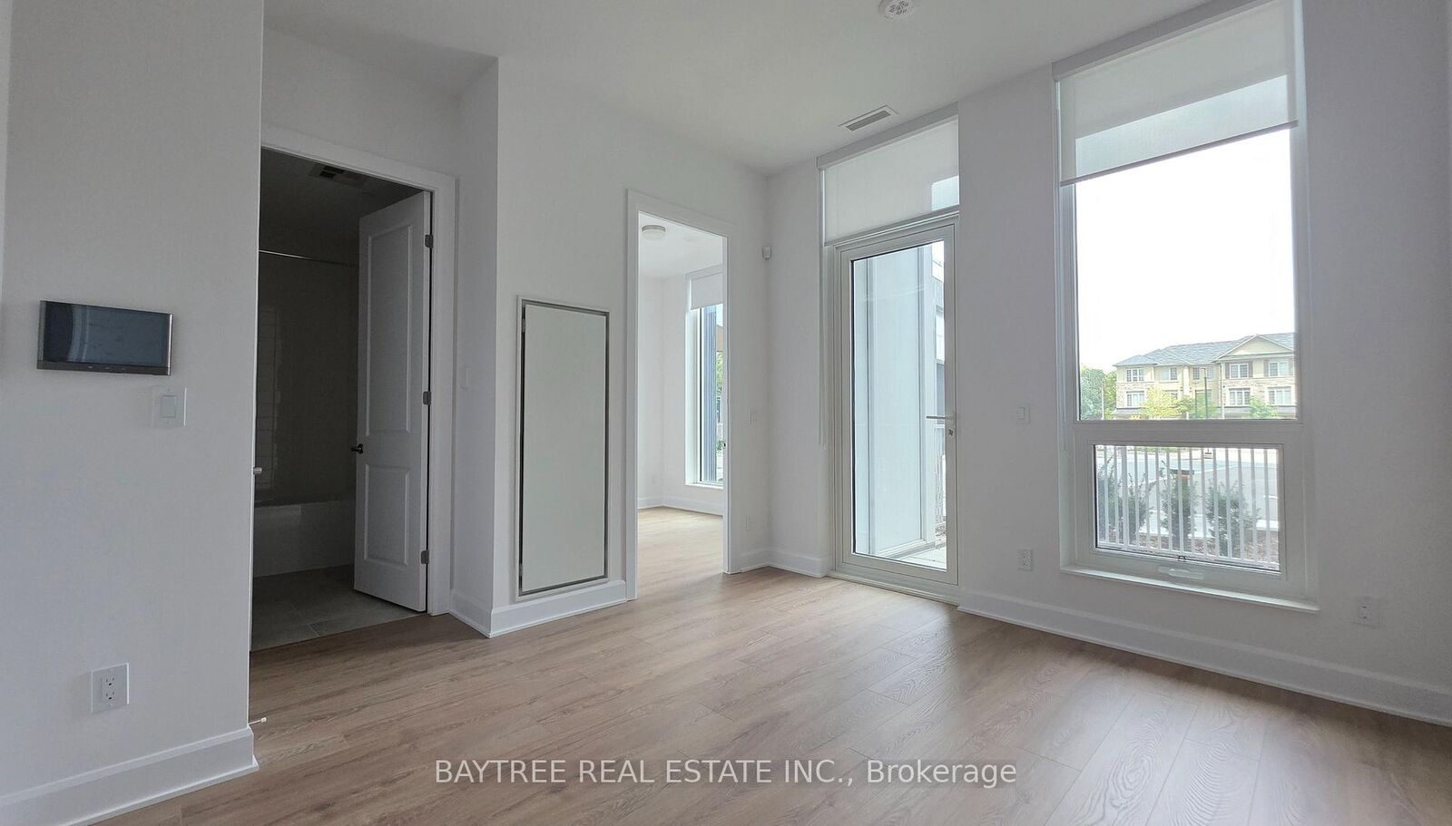 Property Photo:  3240 William Coltson Avenue 101  ON L6H 8C8 