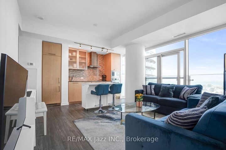 Property Photo: 14 York Street 3808 ON M5J 0B1
